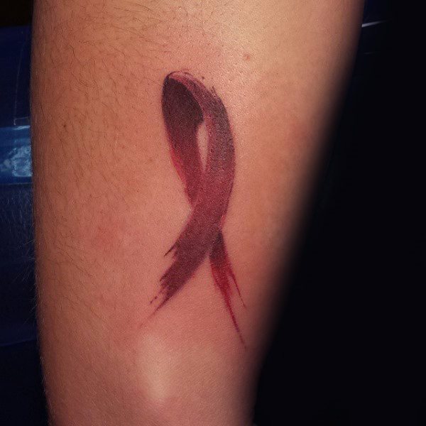 Schleife tattoo gegen den Krebs 121